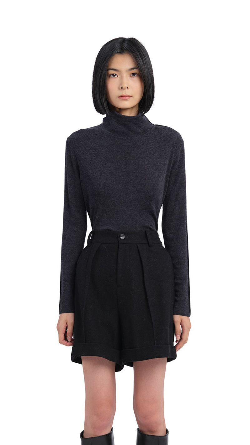 Contrast Trims Turtle Neck Top