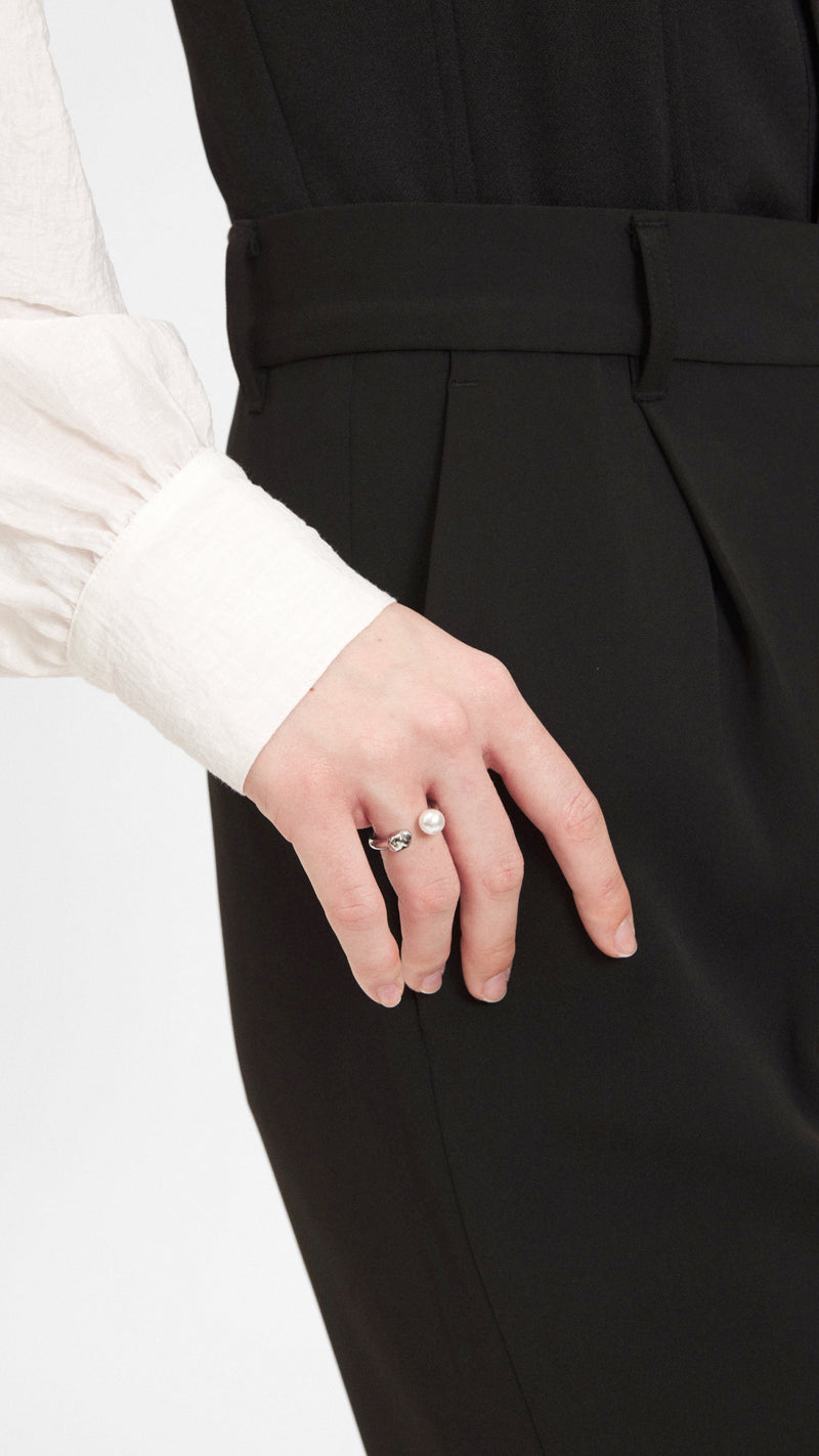 Rock & Round Ring
