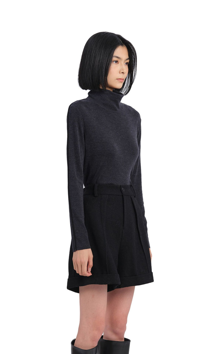 Contrast Trims Turtle Neck Top