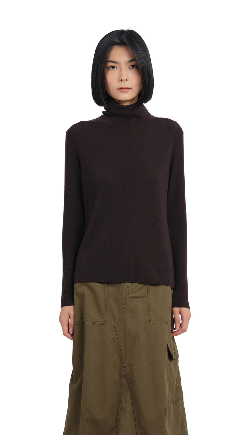 Contrast Trims Turtle Neck Top